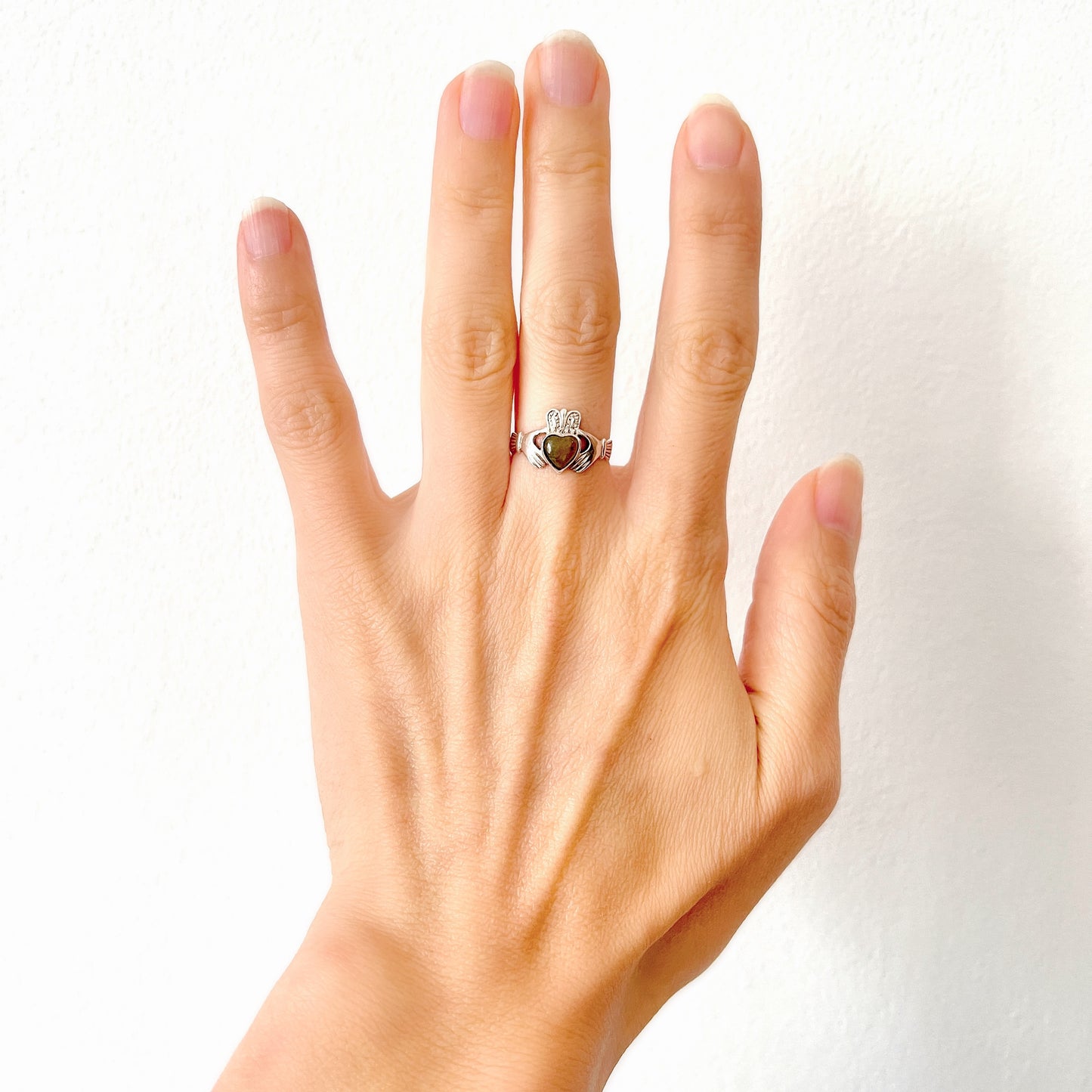 VINTAGE Connemara Marble Claddagh Silver Ring