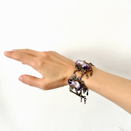 VINTAGE Amethyst & Decorative Gold Tone Metal Frame Bracelet