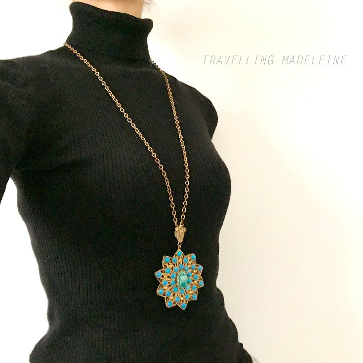 VINTAGE 1960's Turquoise Faience Scarab & Gold Tone Filigree Star Pendant Necklace