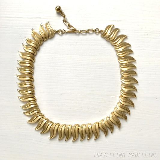 VINTAGE 1950-60's TRIFARI Gold Tone Long Leaf Necklace