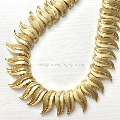 VINTAGE 1950-60's TRIFARI Gold Tone Long Leaf Necklace