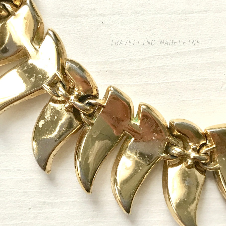 VINTAGE 1950-60's TRIFARI Gold Tone Long Leaf Necklace