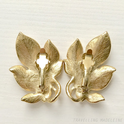 VINTAGE 1970-80's TRIFARI x KUNIO MATSUMOTO Gold Tone Maple Leaf Earrings