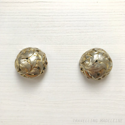 VINTAGE 1970's Silver Tone x Gold Tone Leaves Dome Clip Earrings