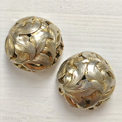 VINTAGE 1970's Silver Tone x Gold Tone Leaves Dome Clip Earrings