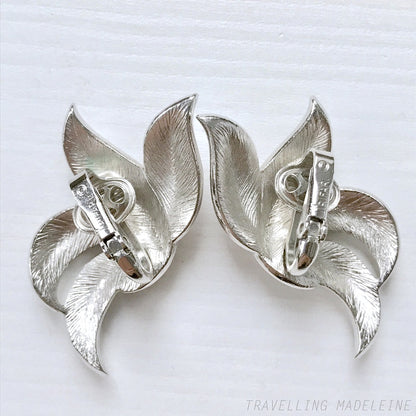 VINTAGE 1950-60's TRIFARI Silver Tone Long Leaf Clip Earrings