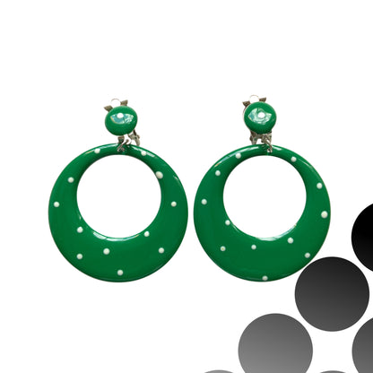 Circa 1980s–90s vintage clip-on earrings featuring a playful polka dot design. 1980〜90年代頃の水玉模様のヴィンテージクリップイヤリング。