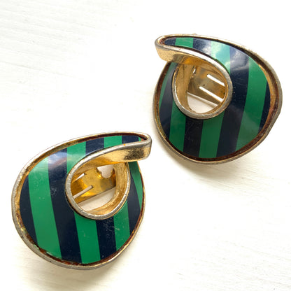 Circa 1980s vintage clip-on earrings by the French costume jewellery brand Orena. 1980年代頃、フランスのコスチュームジュエリーブランドOrenaのヴィンテージクリップイヤリング。