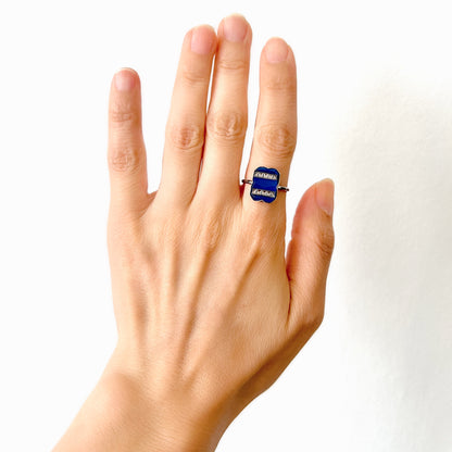 A British Art Deco vintage silver ring, dating from around the 1930s. 1930年代頃、イギリス製のアールデコヴィンテージシルバーリング。