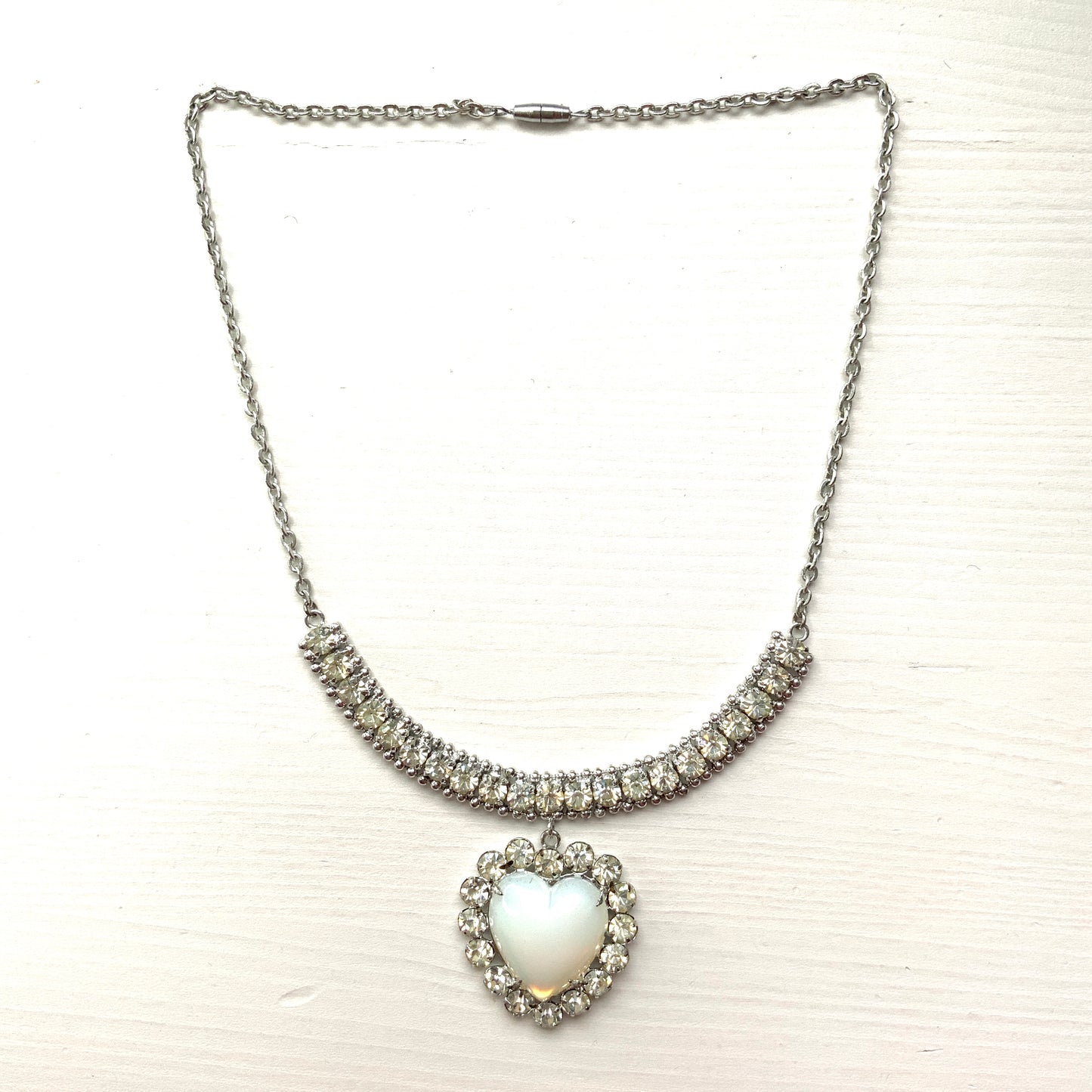 VINTAGE 1950s Opaline Glass Heart Necklace　ヴィンテージ　1950年代　オパリングラス　ハートネックレス