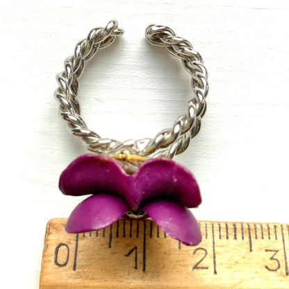 VINTAGE 1950s Plastic Violet Open Ended Ring