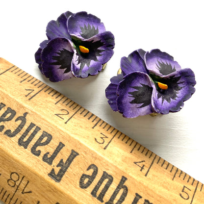 VINTAGE 1950s Plastic Pansy Clip on Earrings