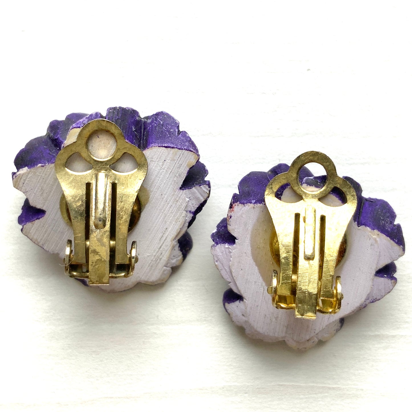 VINTAGE 1950s Plastic Pansy Clip on Earrings