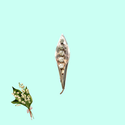 A silver lily of the valley mini brooch by AJS. AJSのシルバー製スズランモチーフのミニブローチ。 