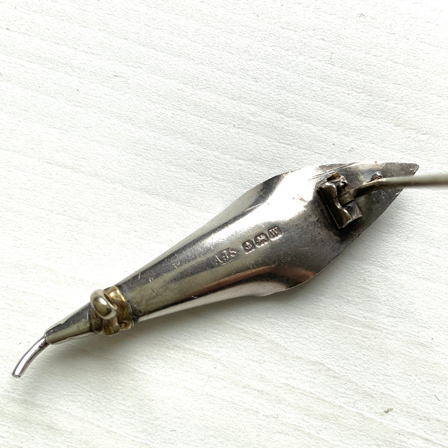 A silver lily of the valley mini brooch by AJS. AJSのシルバー製スズランモチーフのミニブローチ。 