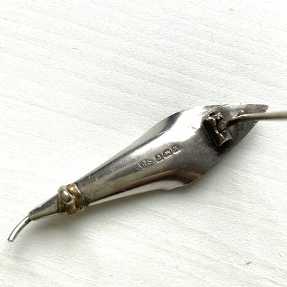A silver lily of the valley mini brooch by AJS. AJSのシルバー製スズランモチーフのミニブローチ。 