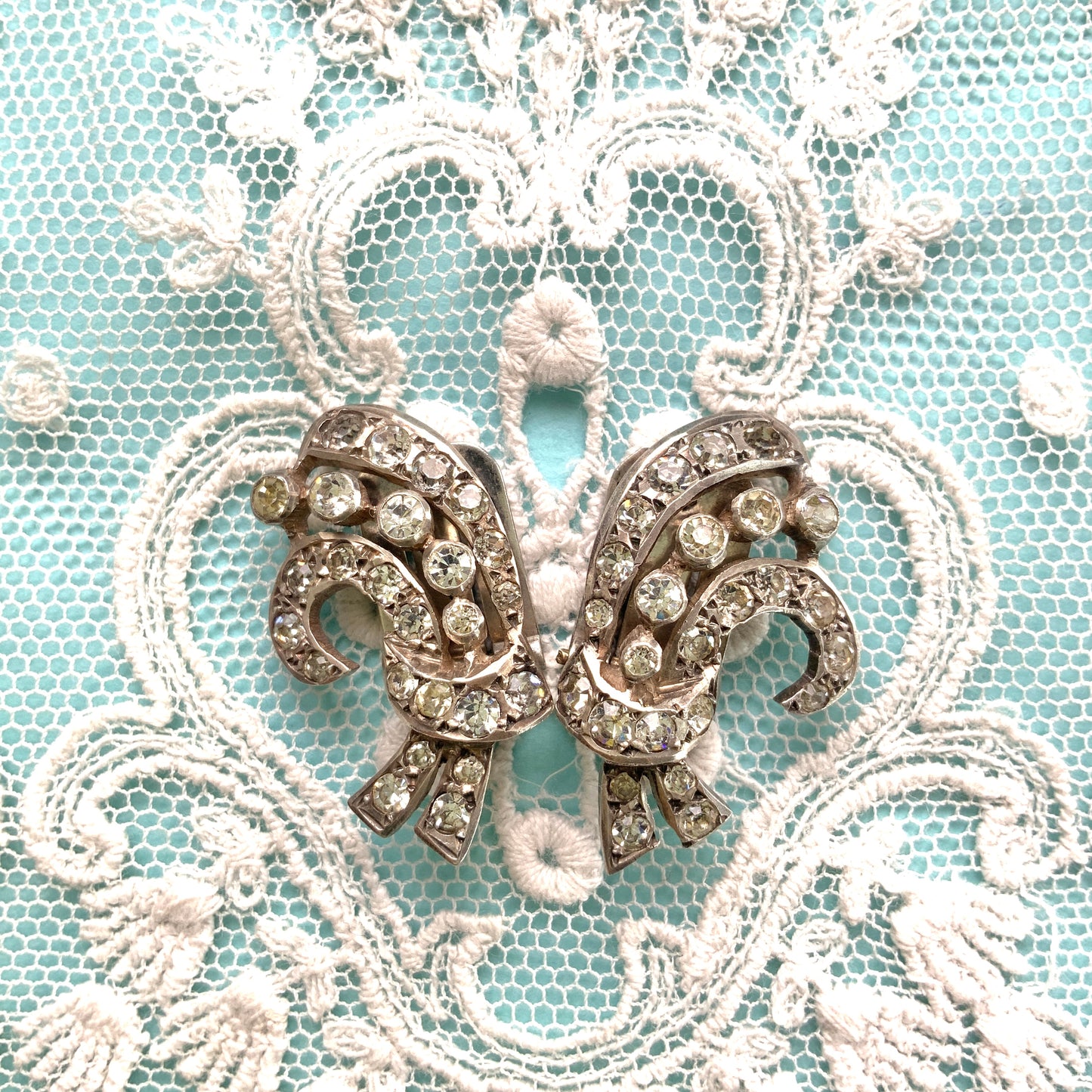 French silver earrings from the 1930s.  1930年代フランスのシルバーイヤリング。