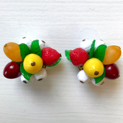Vintage West Germany kitsch fruit bead clip earrings.  西ドイツ製のキッチュなフルーツビーズのイヤリング。 