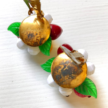 Vintage West Germany kitsch fruit bead clip earrings.  西ドイツ製のキッチュなフルーツビーズのイヤリング。 