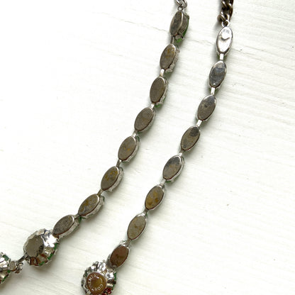 A 1950s Continental necklace featuring frosted glass. 1950年代のコンティネンタル、フロストグラスのネックレス。