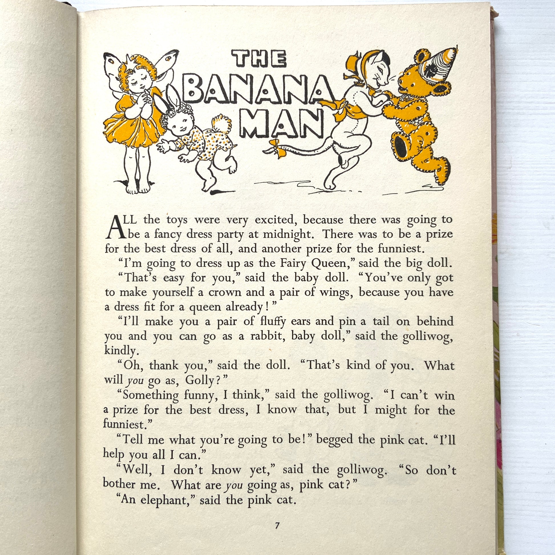 A delightful collection of fairy-tale stories by Enid Blyton. イーニッド・ブライトンによるおとぎ話の短編集です。