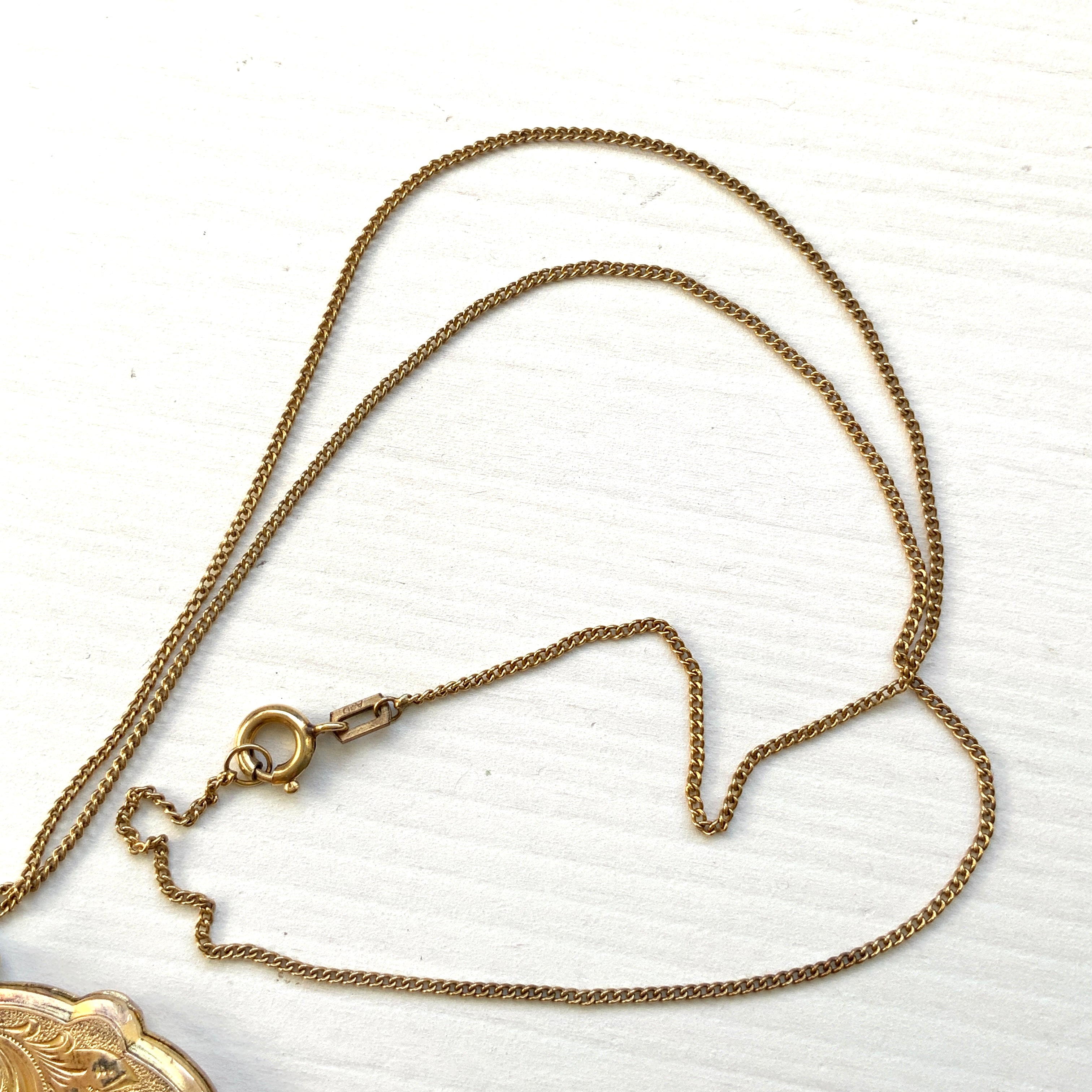 アンティーク　ペンダント ヴィクトリアン メタル ロケット ペンダント ネックレス（Victorian