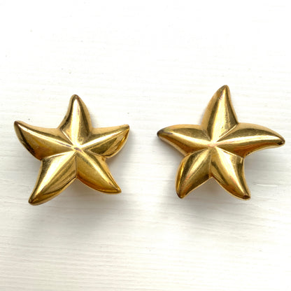 Vintage starfish motif clip-on earrings from the 1980s. 1980年代のヒトデモチーフのヴィンテージクリップイヤリング。