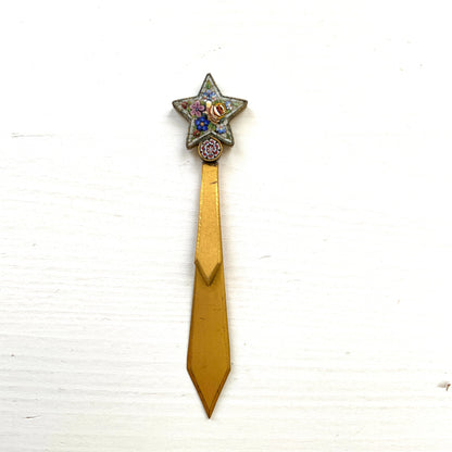  A vintage metal bookmark featuring a star-shaped micro mosaic top, which can also be used as a letter opener. 星型のマイクロモザイクがトップについた、メタルのブックマーク（本の栞）兼ペーパーナイフ。 