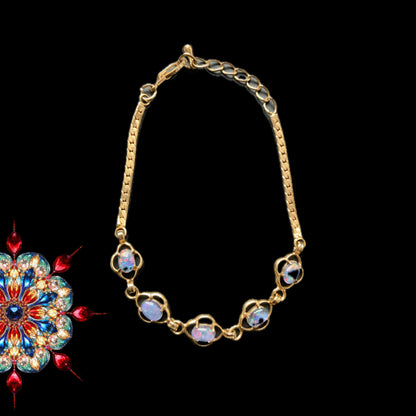 A vintage bracelet set with opal triplets. オパールトリプレットをあしらった、ヴィンテージブレスレット。