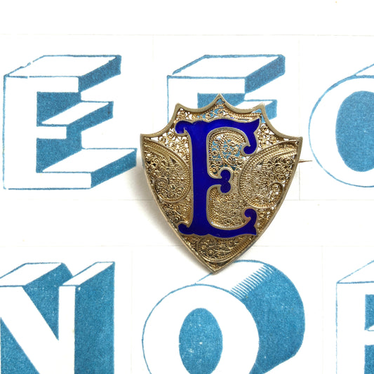 VINTAGE Silver Shield Initial "E" Brooch｜ヴィンテージ　シルバー　盾　”E: ブローチ