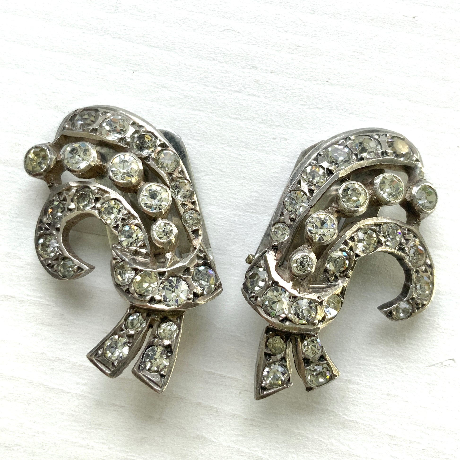 French silver earrings from the 1930s.  1930年代フランスのシルバーイヤリング。
