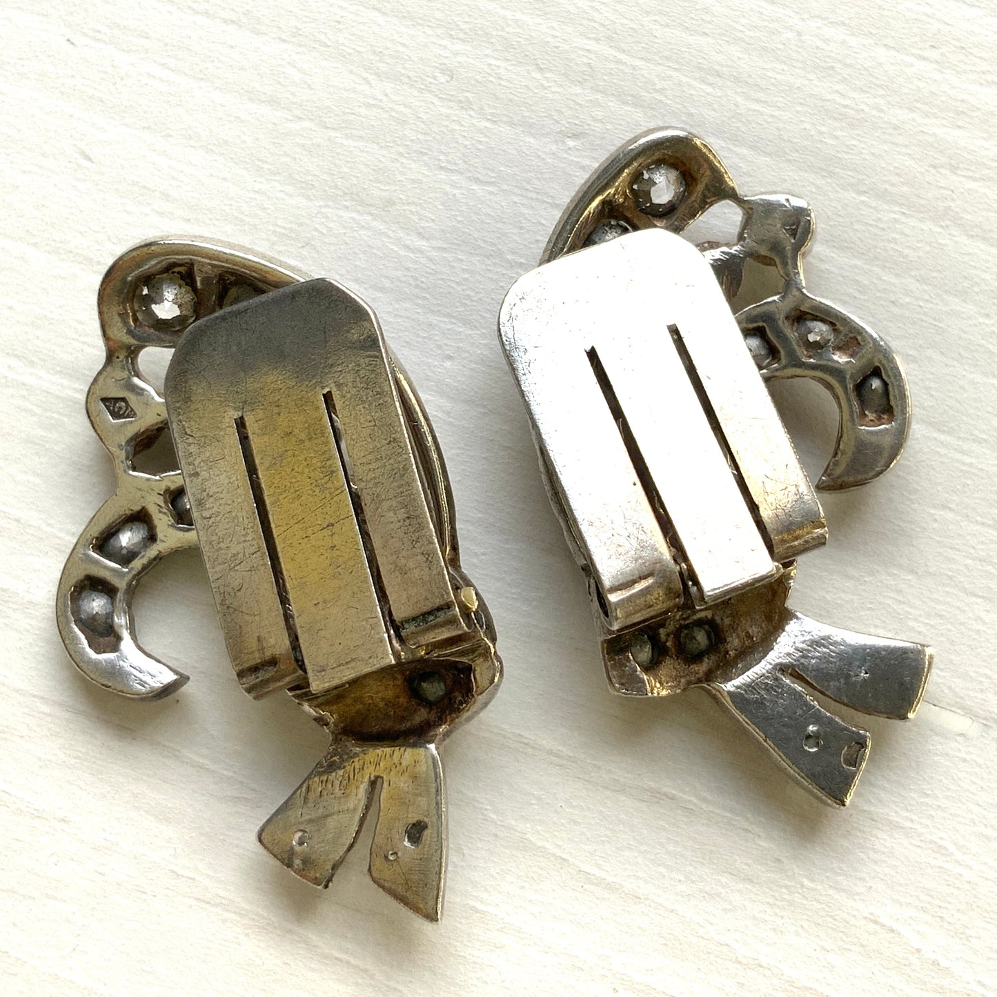 French silver earrings from the 1930s.  1930年代フランスのシルバーイヤリング。