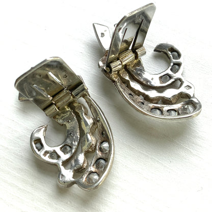 French silver earrings from the 1930s.  1930年代フランスのシルバーイヤリング。