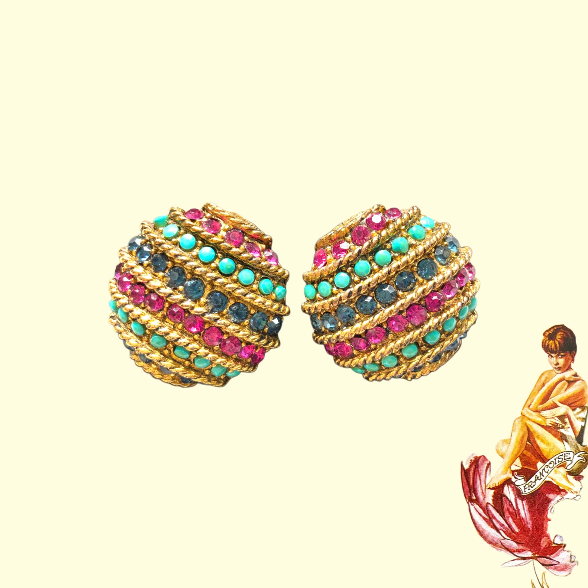 Vintage Vendome clip-on earrings featuring turquoise blue, pink and blue rhinestones. ターコイズブルー、ピンク、ブルーのラインストーンを組み合わせたVendomeのヴィンテージクリップイヤリング。