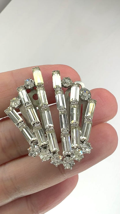 VINTAGE 1950's Baguette Rhinestone Clip on Earrings